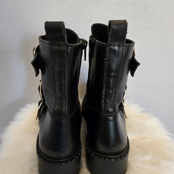Steve Madden Arlette Triple Buckle Boots. - Picture 4 of 12
